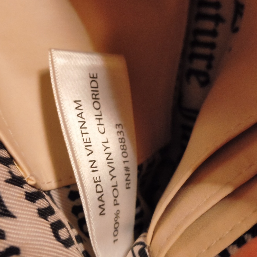 Juicy Couture Brand Light Pink Wristlet-NWOT - Picture 11 of 12